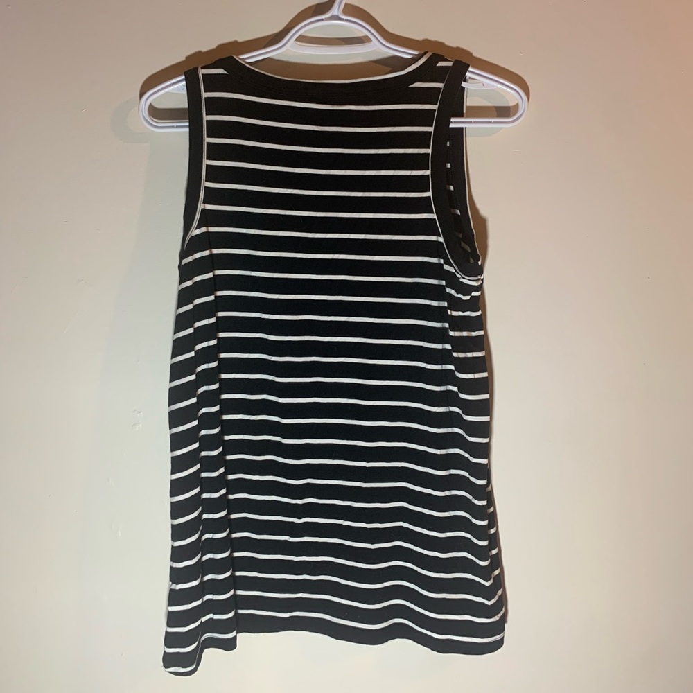 Women’s Old navy top - Picture 3 of 4